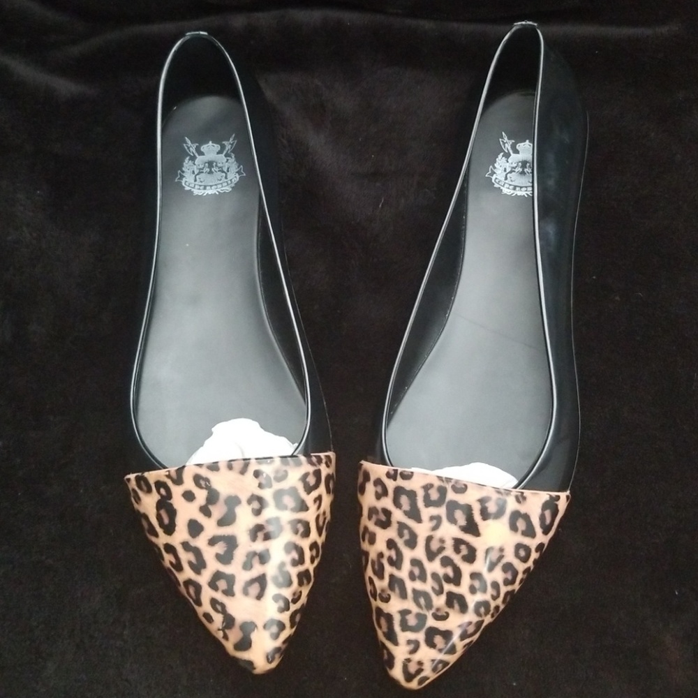 Beautiful Cheetah Printed Pointed Black Flats (Nwot)